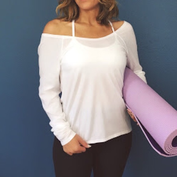 Fabletics • White Open Back Long Sleeve Tee NWT - Picture 2 of 8